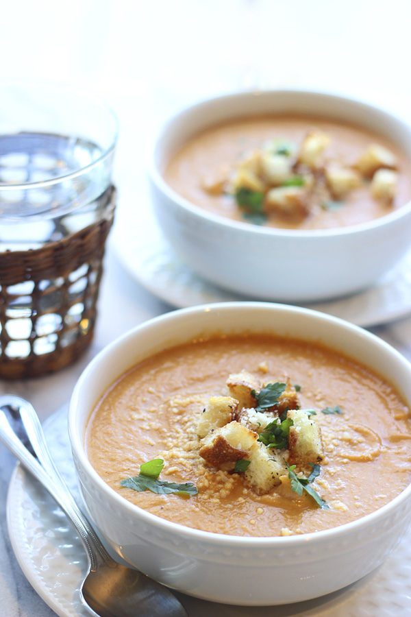 Creamy Roasted Garlic, Cauliflower and Red Pepper Soup 4
