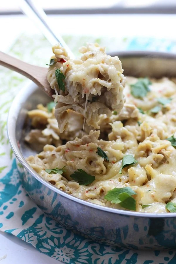 One Pan Sour Cream &amp; Jalapeno Cheddar Enchilada Pasta