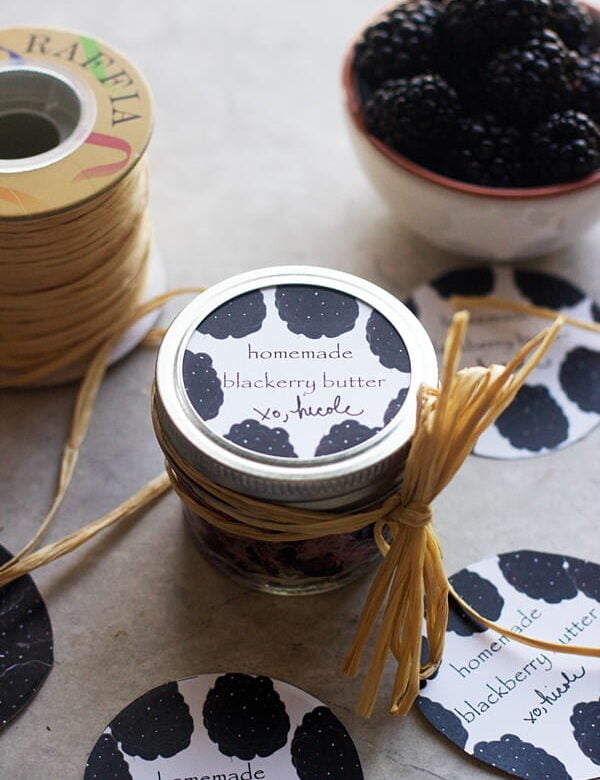 Homemade Black Berry Butter -- The perfect condiment to spread on breakfast breads, but also the perfect gift!