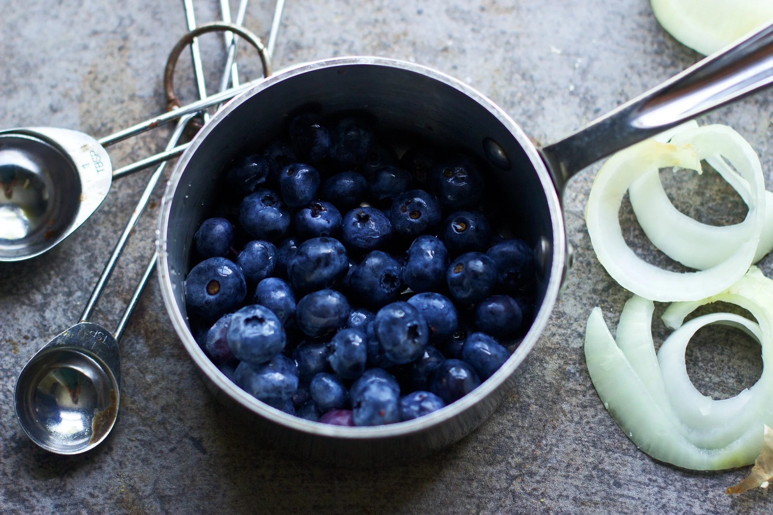 Burgers with Balsamic Blueberries, Baked Onion Ring and Mozzarella 7
