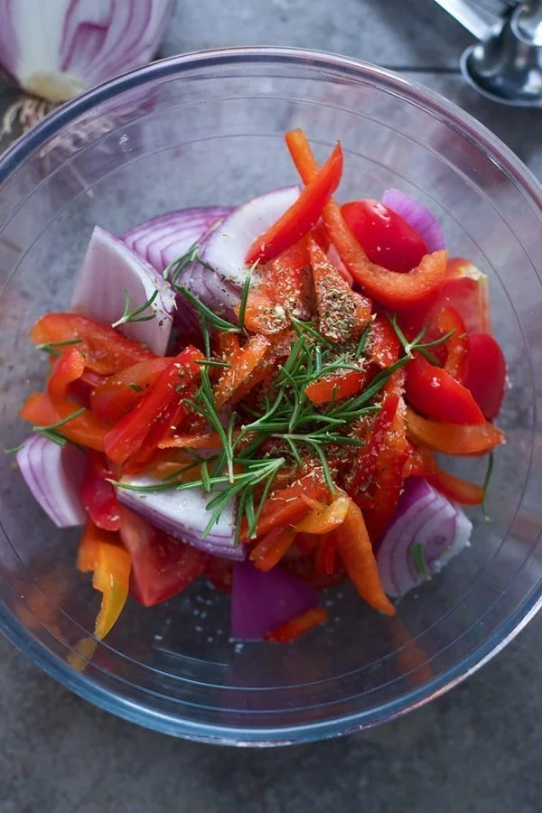 Red onion, red pepper and rosemary 
