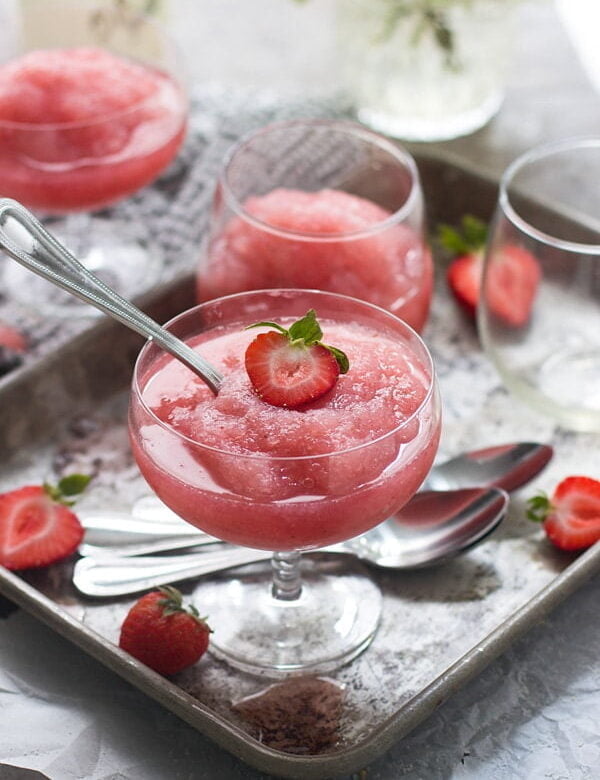 Strawberry Frosé (Frozen Rosé Slushies)