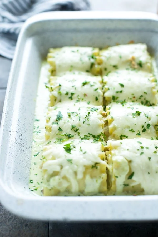 Sun-Dried Tomato and Chicken Lasagna Roll Ups with Pesto Cream