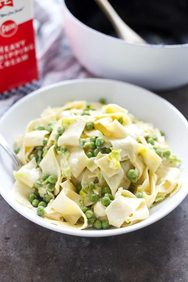 Creamy Pappardelle with Leeks and Peas