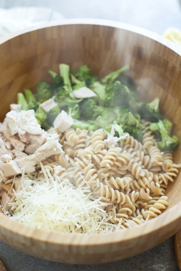 Lemony Roasted Chicken &amp; Broccoli Rotini - Only 8 ingredients!