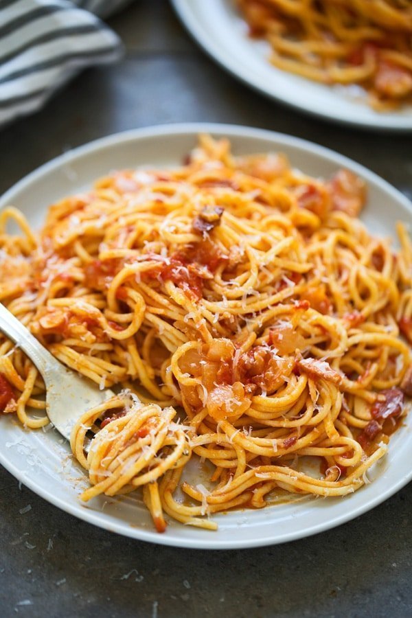 The BEST Spaghetti all&amp;#39;Amatriciana - Cooking for Keeps