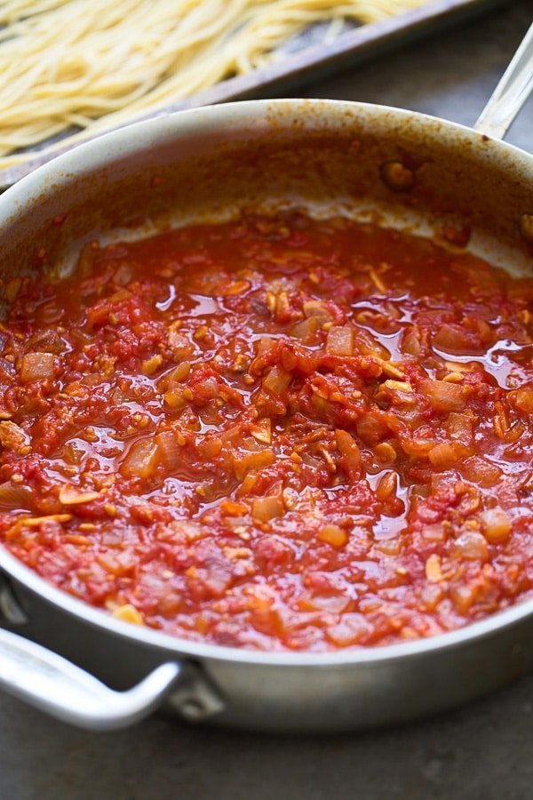 The BEST fresh tomato sauce 