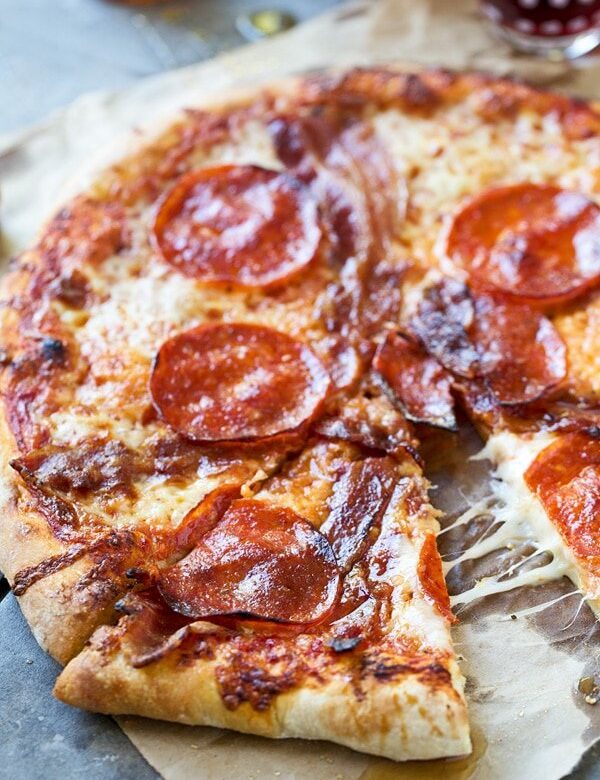 Best Pepperoni & Bacon Pizza with Truffle Honey<img src=