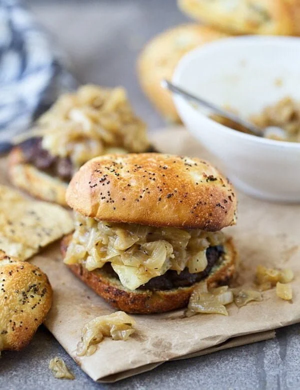 French Onion Cheeseburgers - All the flavors of French onion soup in burger form!