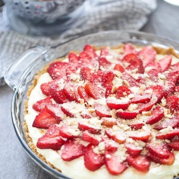 Strawberry Banana Pudding Pie