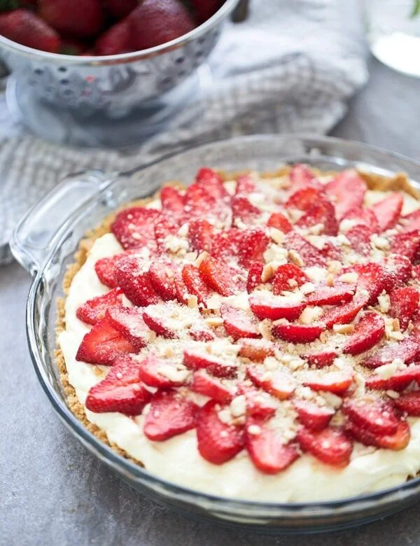 Strawberry Banana Pudding Pie