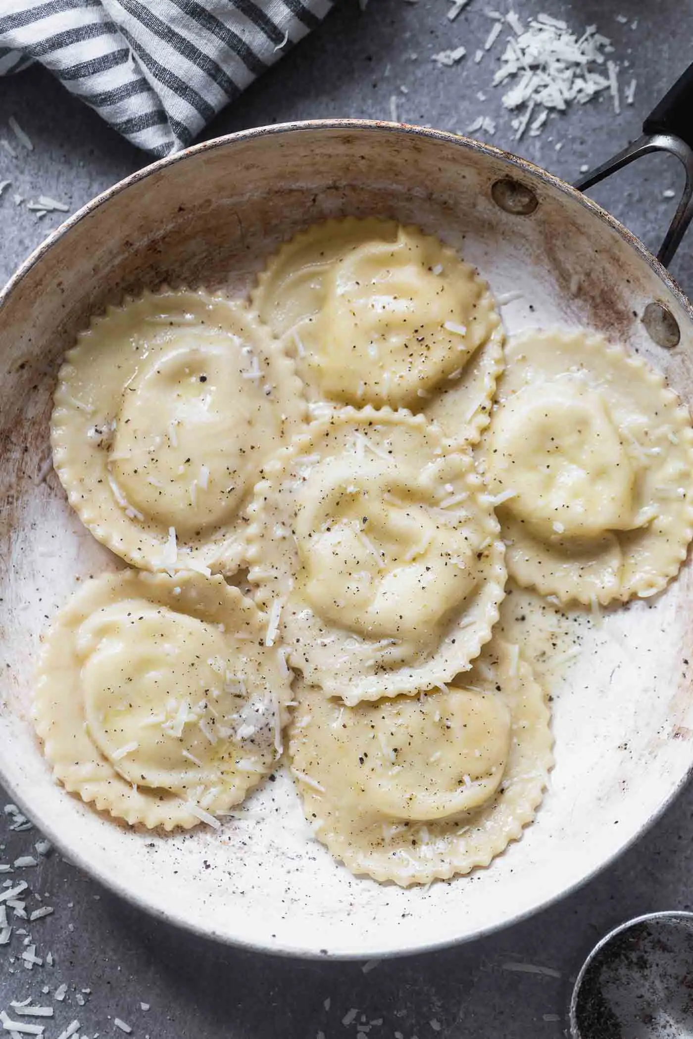Cacio e Pepe Ravioli