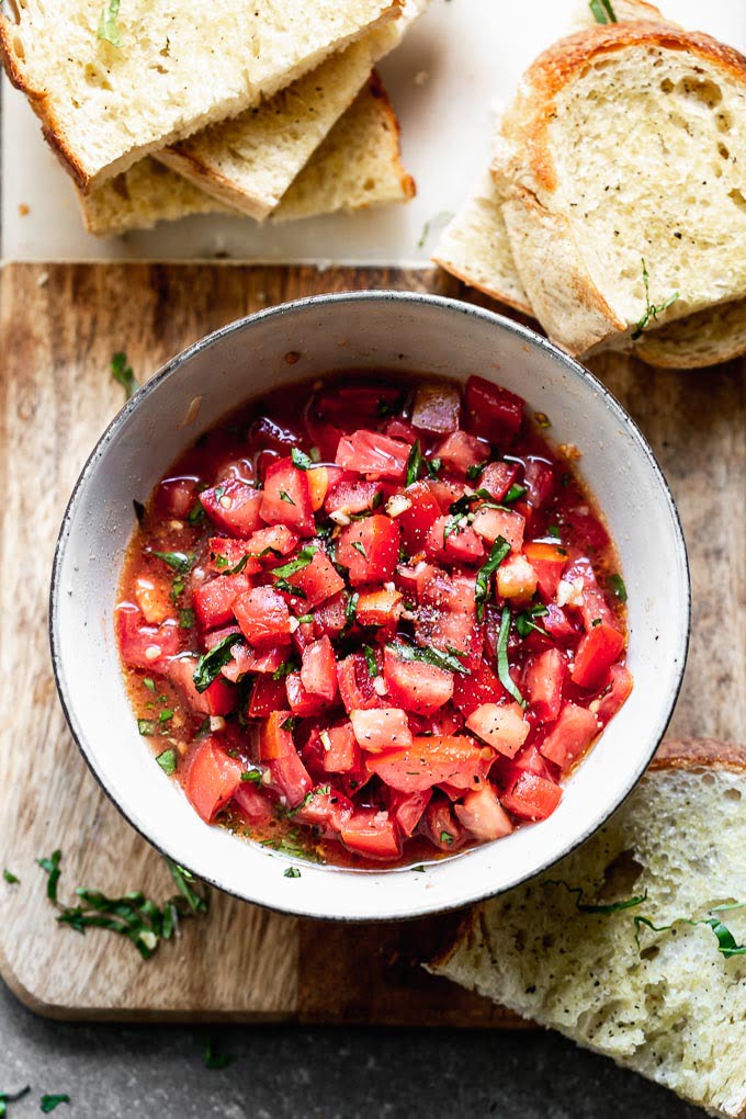 Easy Tomato Basil Bruschetta 