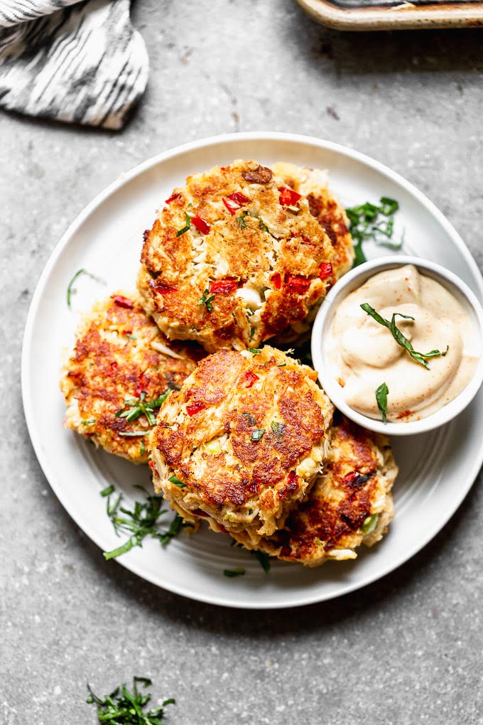 This&nbsp;lump crab cake recipe&nbsp;is easy to make, uses barely any filler, is PACKED with lump crab meat, and SO delicious! We kept to tradition with a little bit of old bay seasoning, but also added in plenty of lemon juice, zippy dijon mustard, and hot sauce for a little kick.&nbsp;&nbsp;