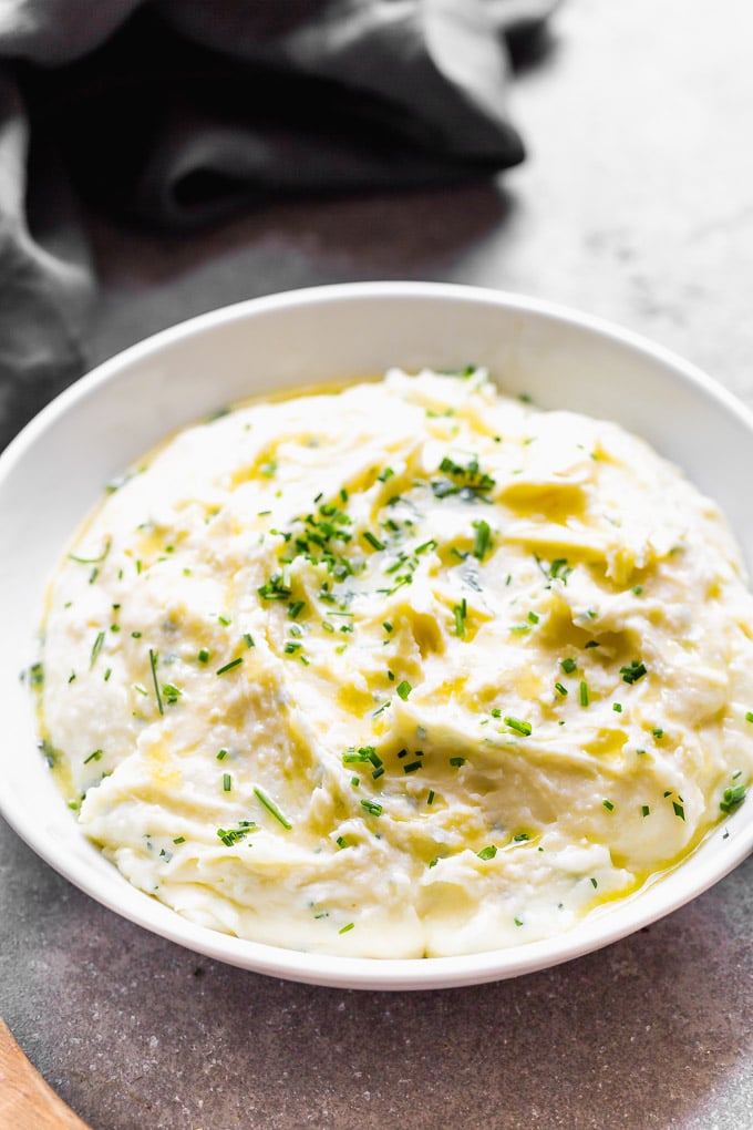 Cream Cheese Mashed Potatoes with Chives. Plus tips on how to make fluffy and creamy mashed potatoes!