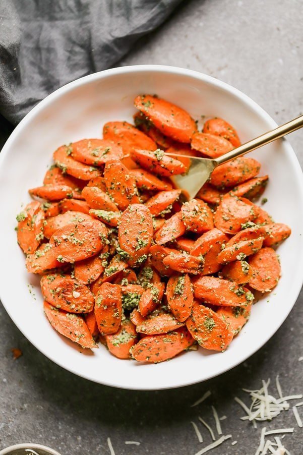 Easy Roasted Carrots with Pecan and Spinach Pesto