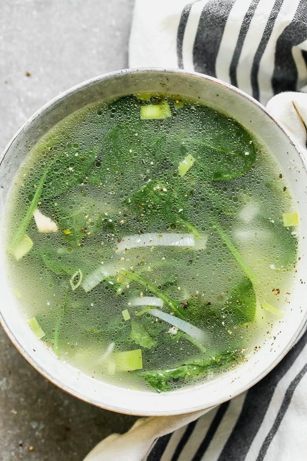 Our Detox Soup Recipe is the perfect way to jump-start your health after an indulgent weekend. We simmer chicken bones with tons of veggies, garlic, ginger, and lemongrass until the water turns into a deep, rich broth. Serve the broth with leeks, spinach and any of your other favorite veggies.