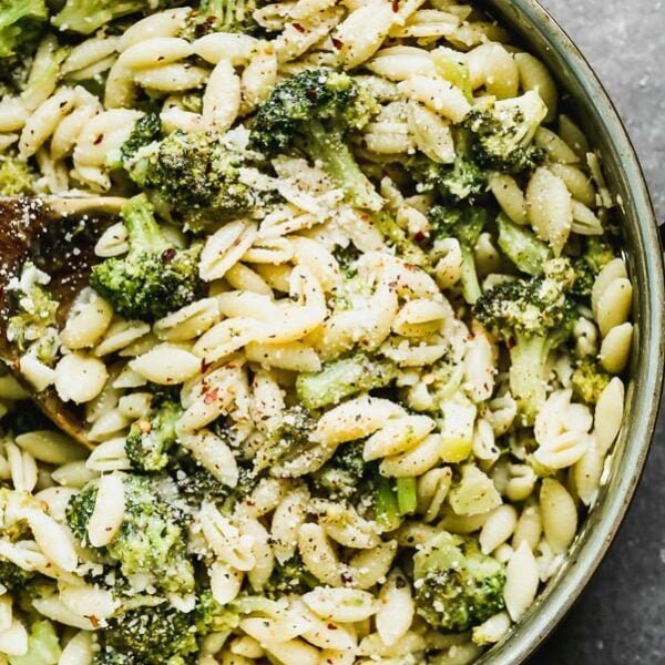 If you're into pasta that's ever-so-lightly coated in garlicky, spicy, slightly creamy, and totally cheese sauce, and then studded with crisp veggies, then you will be very into our Cavatelli and Broccoli. This super easy minimal-ingredient pasta is perfect for busy weeknights, and is also a great way to get your kiddos to eat their veggies. 