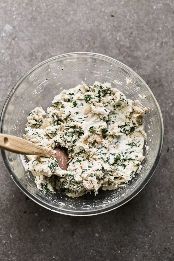 Ricotta, spinach, and chicken filling for cannelloni 