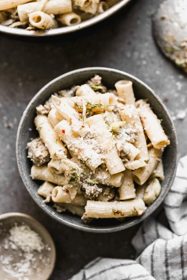 Pasta with Fennel and Sausage is spicy, sweet, creamy, and only six ingredients! Thanks to its minimal ingredient list and easy prep, this pasta is quick to throw together for a date-night in, or even a busy weeknight dinner.