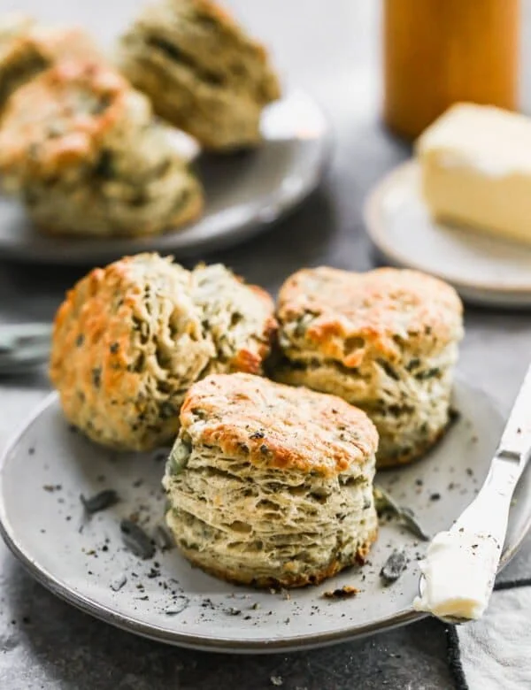 With hints of fresh sage, carrot, shallot and poultry seasoning, our flaky Stuffing Biscuits have all of the nostalgic elements of classic Thanksgiving stuffing in biscuit form. Slather with salted butter and enjoy a bite-sized piece of Thanksgiving heaven.