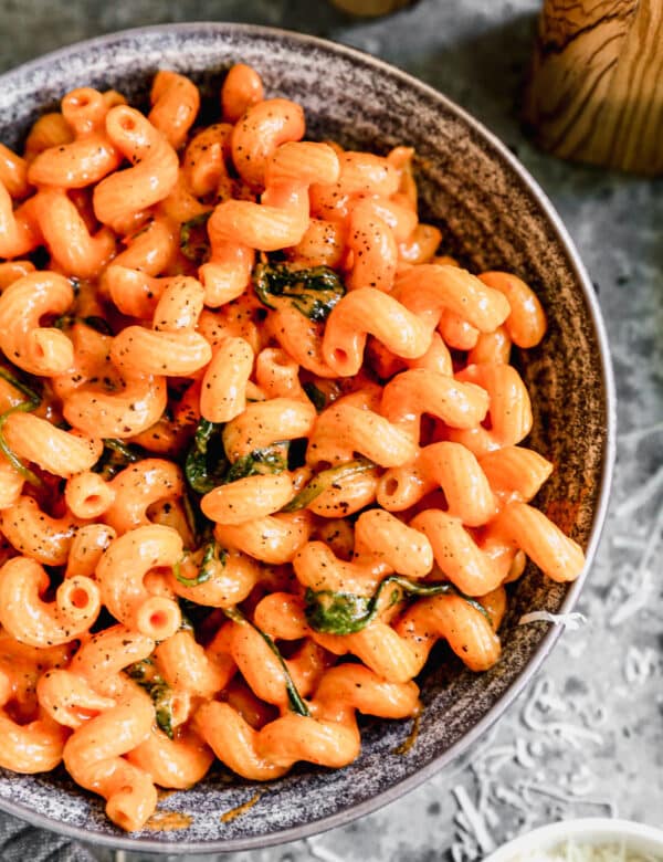 Creamy Roasted Red Pepper Pasta (with goat cheese!) made in the blender! So quick and easy.
