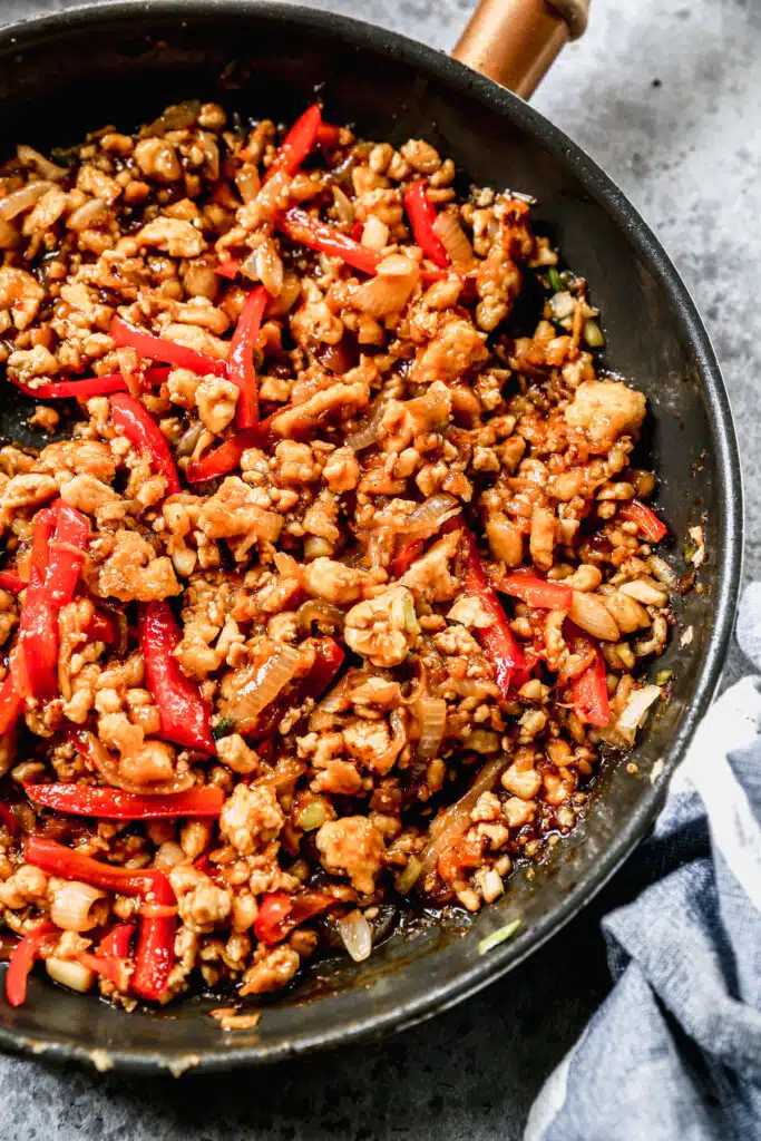 Vegetarians and meat eaters alike will rejoice when they try our Tofu Bulgogi. Packed with all the hallmark notes of a classic sweet and spicy bulgogi, this version is studded with sweet bell pepper, EXTRA crispy crumbled tofu and hints of shredded apple. Serve with brown rice, your favorite noodles or eat it straight out of the pan.