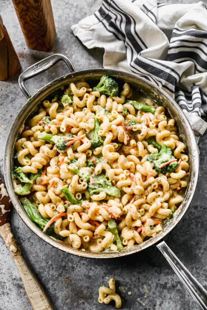 Broccoli Cheddar Pasta- Broccoli cheddar soup meets mac and cheese!