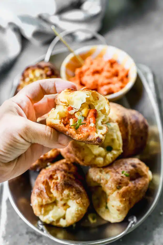 With a fool-proof base and an adaptable filling mixture, the possibilites for our Easy Popover Recipe are endless. We stuff this one with crispy pancetta, aged gouda and sweet corn but the world is your oyster.