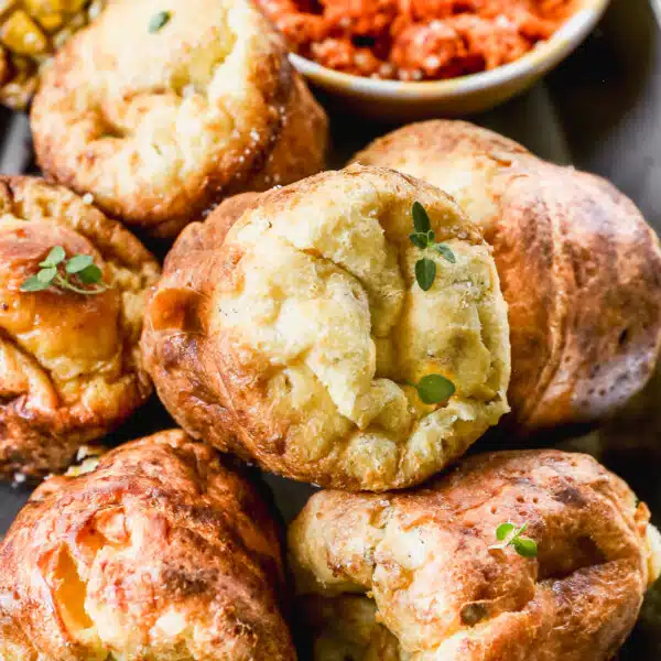 With a fool-proof base and an adaptable filling mixture, the possibilites for our Easy Popover Recipe are endless. We stuff this one with crispy pancetta, aged gouda and sweet corn but the world is your oyster.