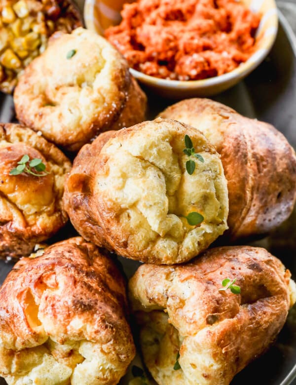 With a fool-proof base and an adaptable filling mixture, the possibilites for our Easy Popover Recipe are endless. We stuff this one with crispy pancetta, aged gouda and sweet corn but the world is your oyster.